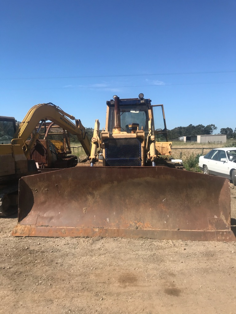 Komatsu D65 dozer